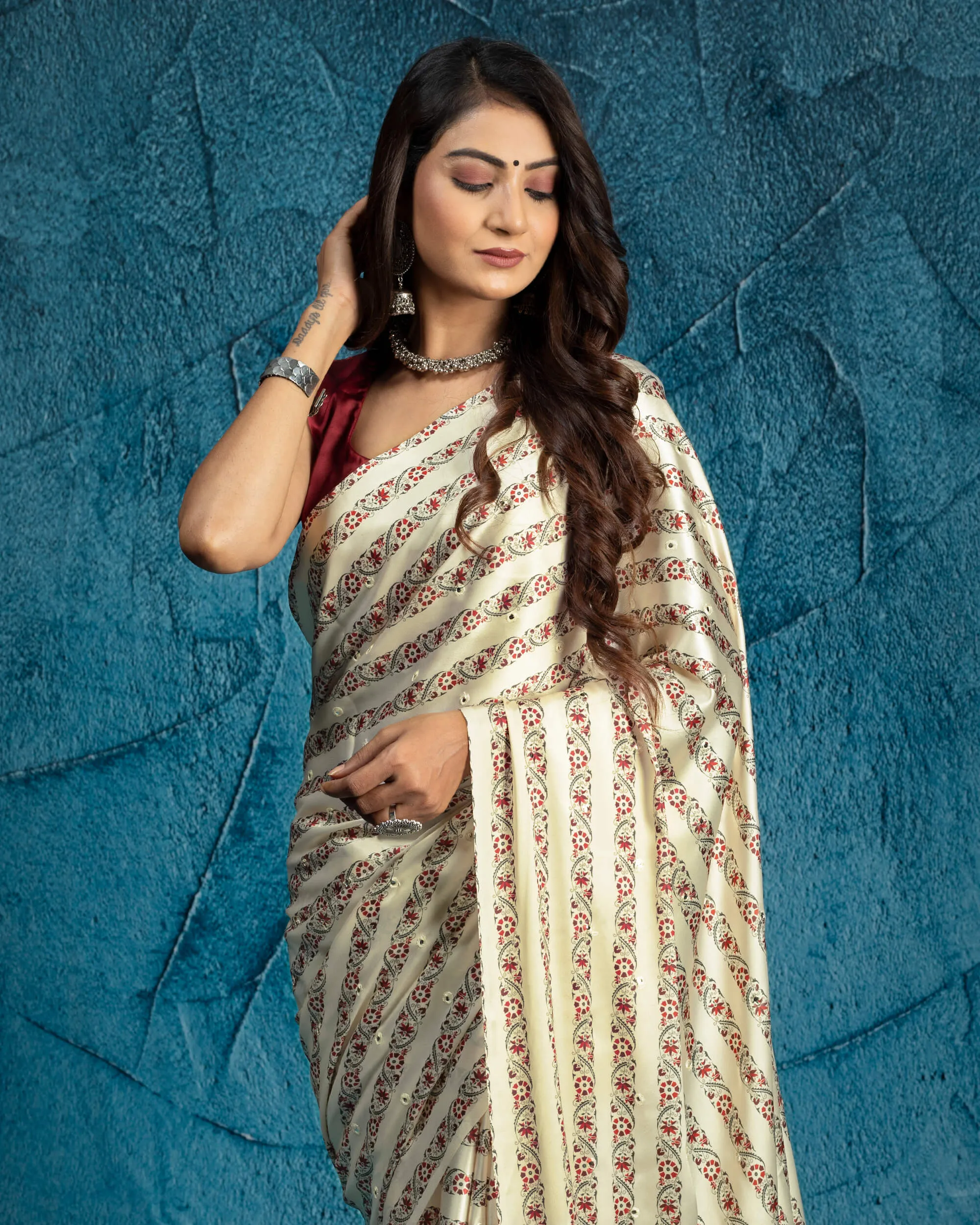 Cream And Red Stripes Pattern Embroidery With Mirror Work Digital Print Japan Satin Saree With Tassles