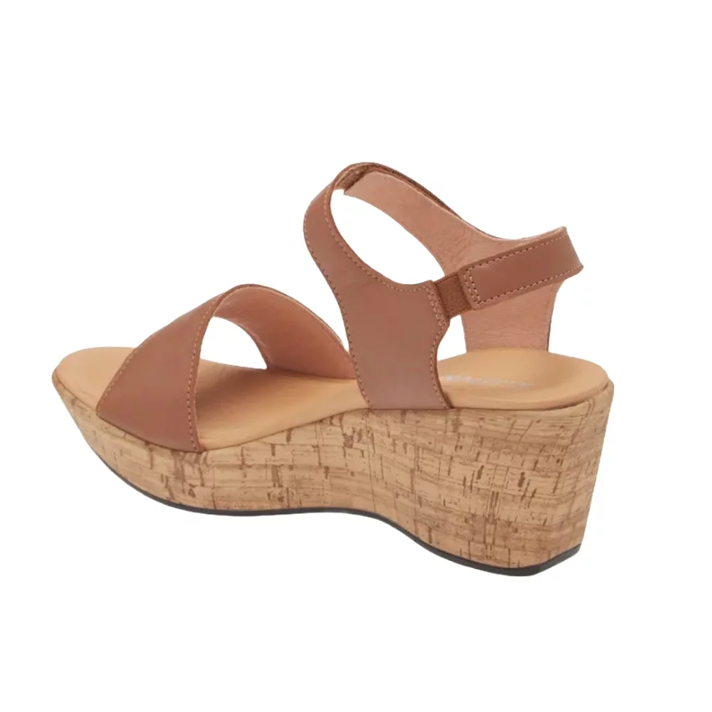 Naot Women's Summer - Caramel