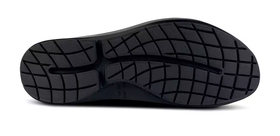 Oofos Oocandoo Active Recovery Sandal - Black