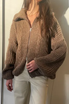 OVERSIZED ZIP-UP SWEATER