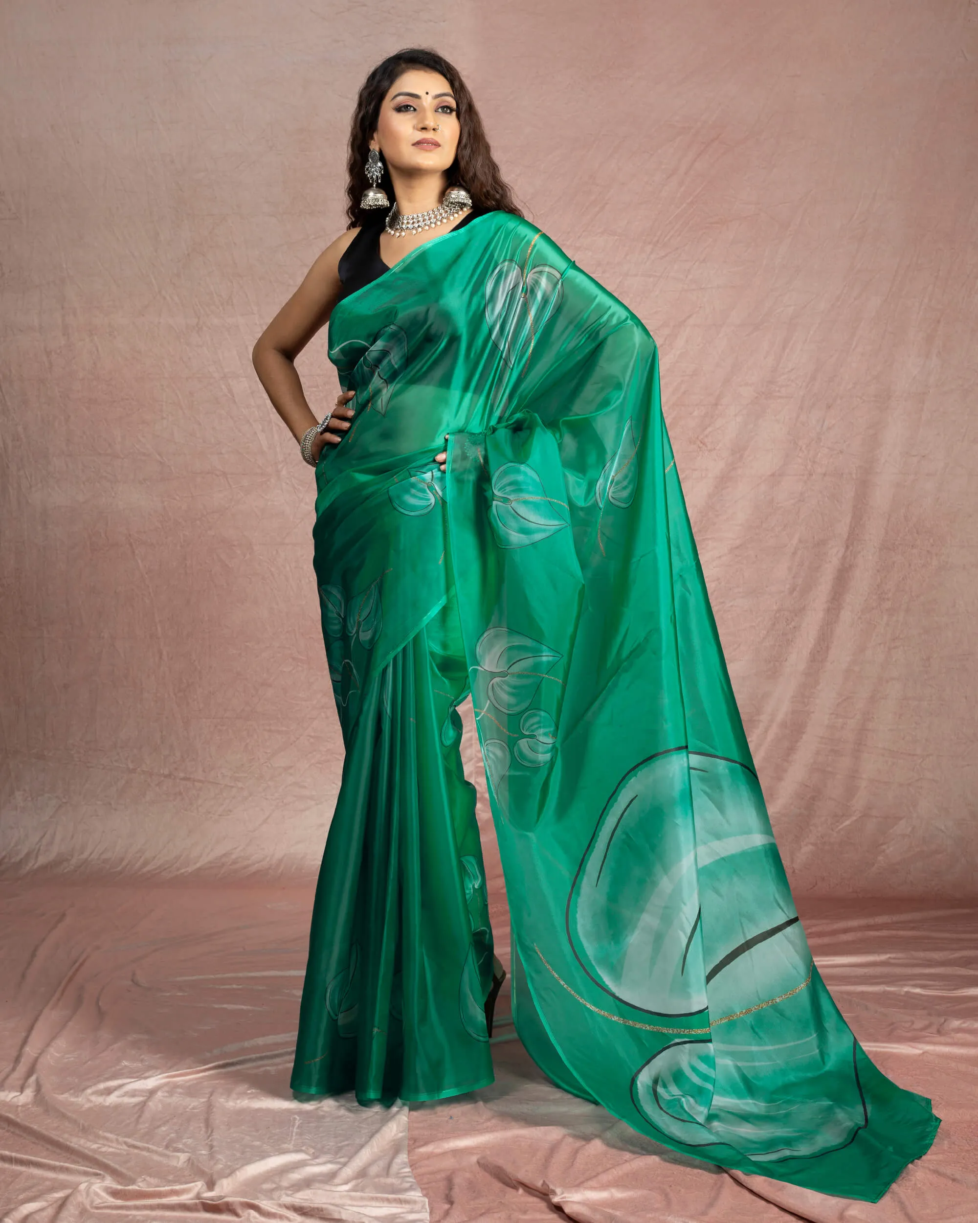 Pine Green And Black Leaf Pattern Liquid Organza Pre-Draped Saree