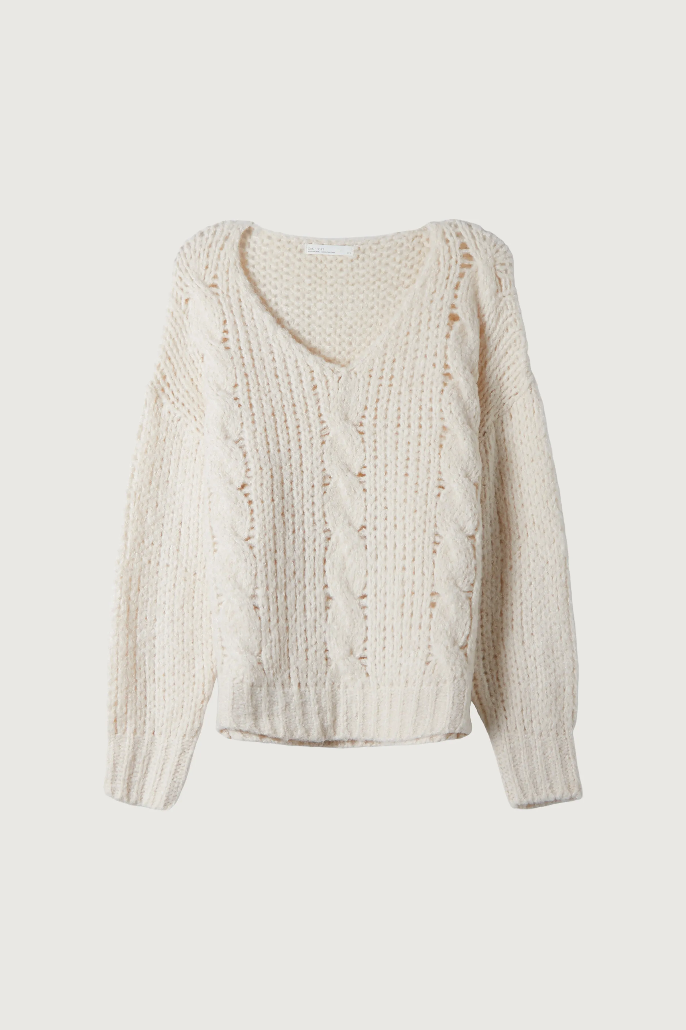 RELAXED FIT CABLE KNIT SWEATER