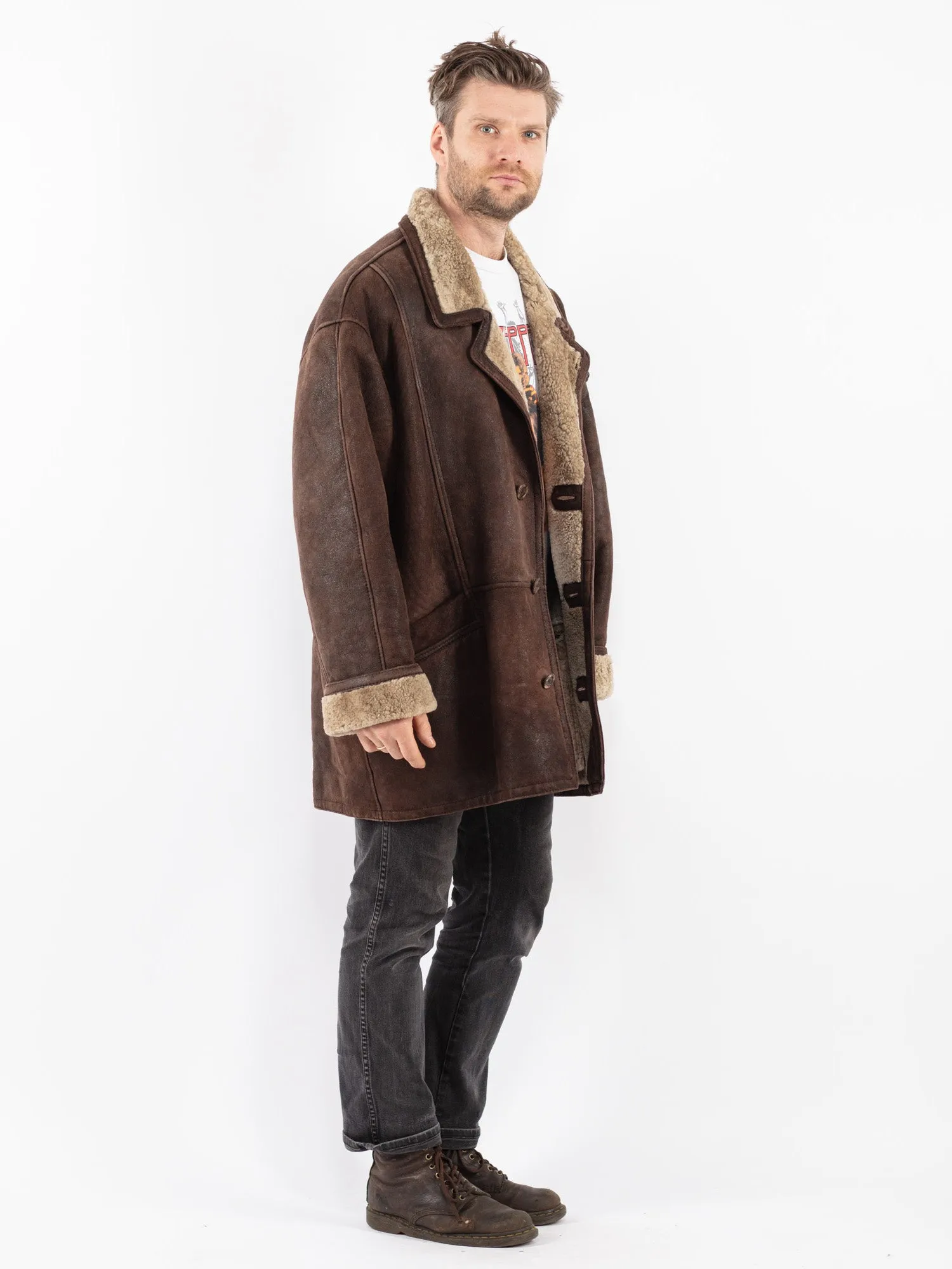 Vintage 90's Men Oversized Sheepskin Coat in Brown